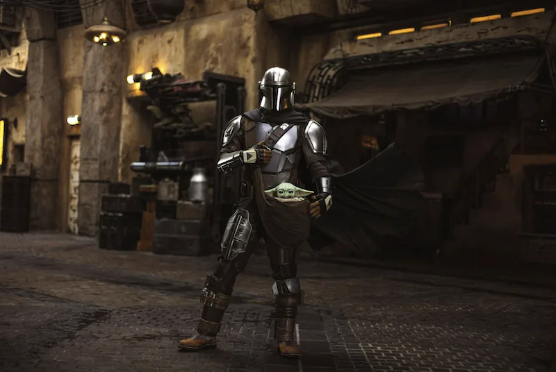 Meet n greet character with the Mandalorian and Grogu