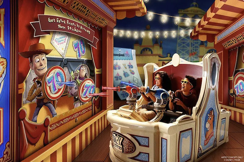 Entrada a la atracción interactiva Toy Story Midway Mania en Pixar Pier, Disneyland California.