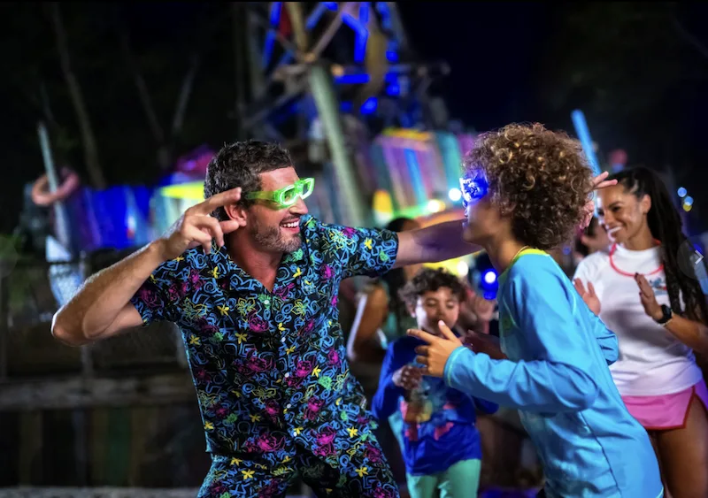Disney H2O Glow After Hours en Typhoon Lagoon